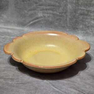 Frankoma Pottery Scalloped Bowl Tan Beige 30B‎